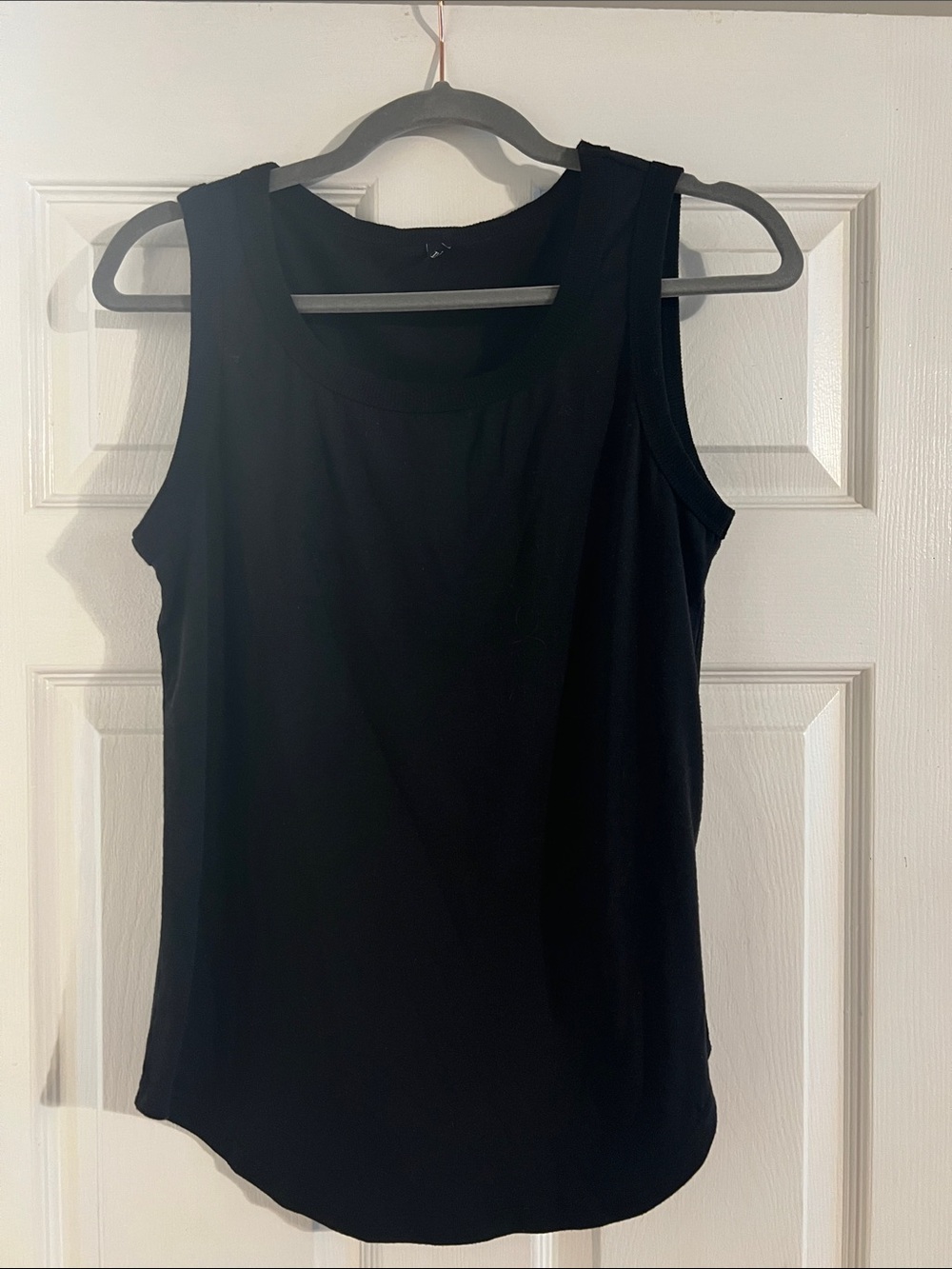 Amazon Black Women's Scoop Neck Tank Top